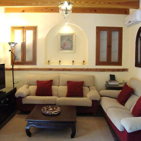 Villa Maria, Bonita Casa Con Jardin Y Piscina Privada En Andraitx Ngoại thất bức ảnh