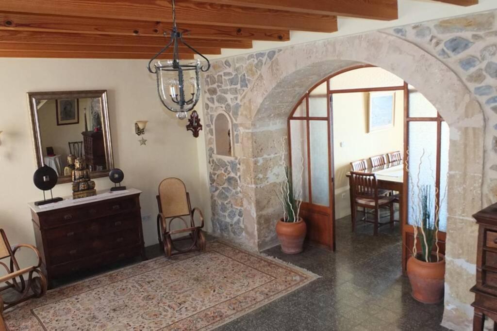 Villa Maria, Bonita Casa Con Jardin Y Piscina Privada En Andraitx Ngoại thất bức ảnh